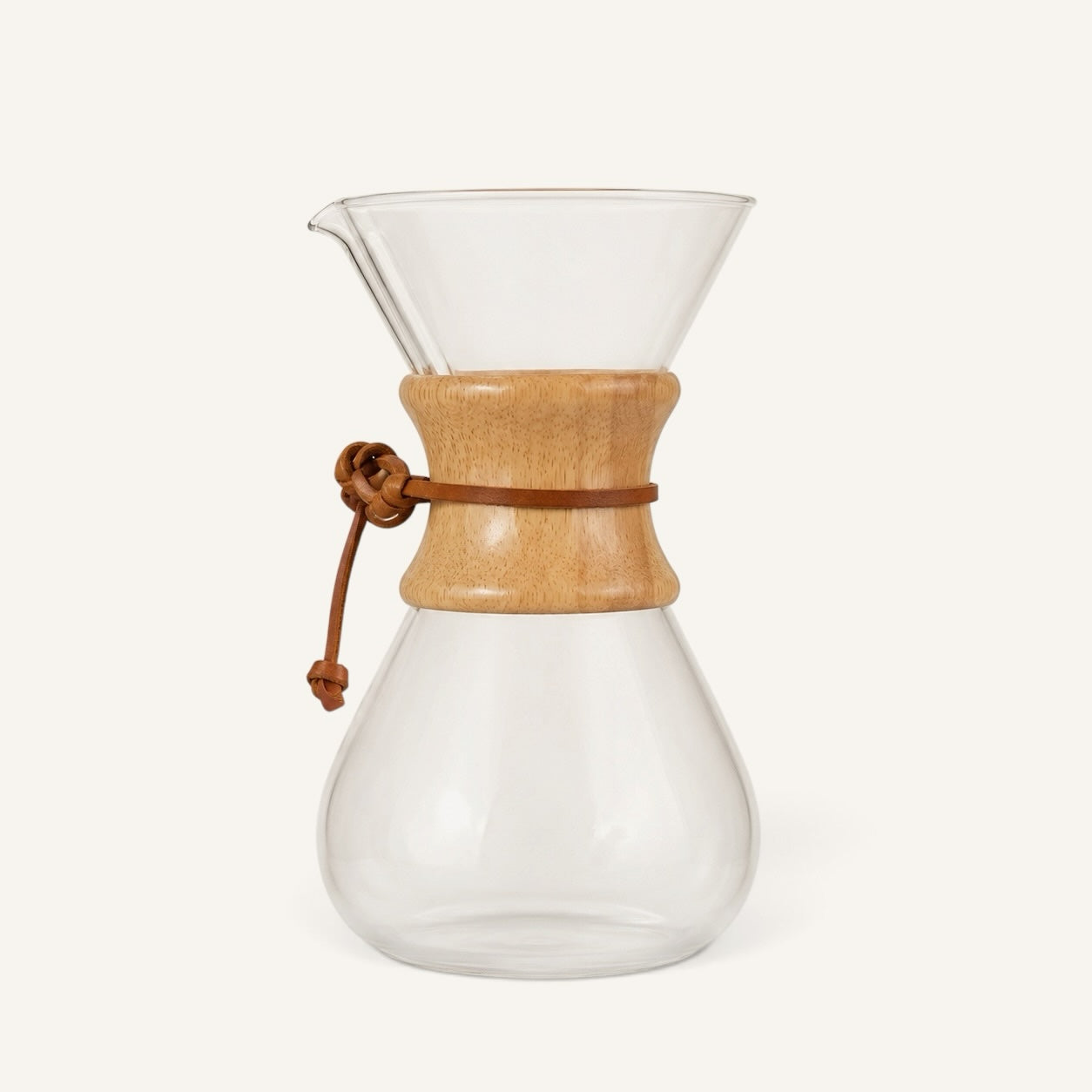 BrewCups marka, ahşap yakalı ve deri bağcıklı, şık tasarımlı borosilikat cam kahve demleme sürahisi